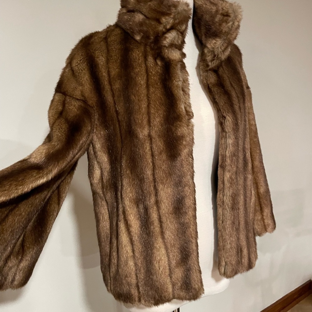 Zara woman size small faux fur jacket